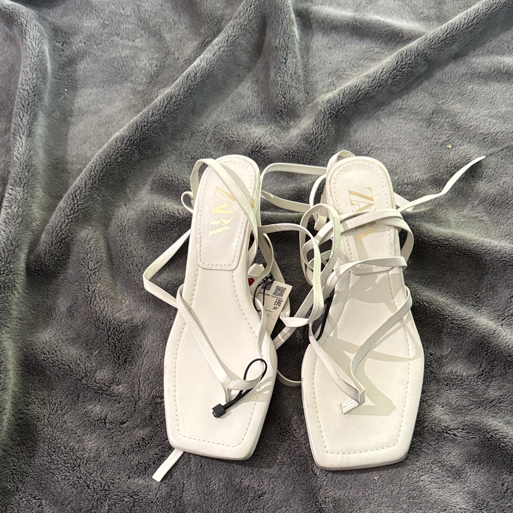 Zara leather  Cream Strappy Heels